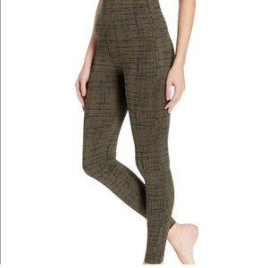 Spanx look at me now leggings. Size S